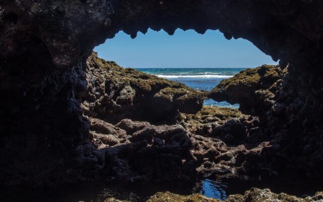 Pangani Cliffs Lodge