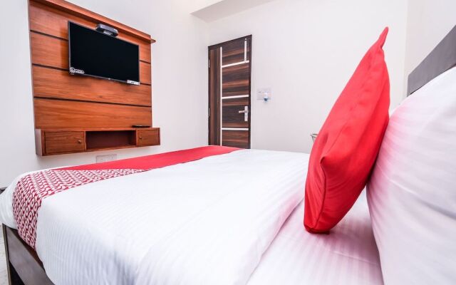 OYO 14896 City Galaxy Inn