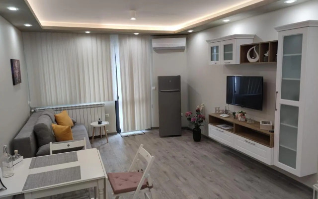 Flowers Apartment