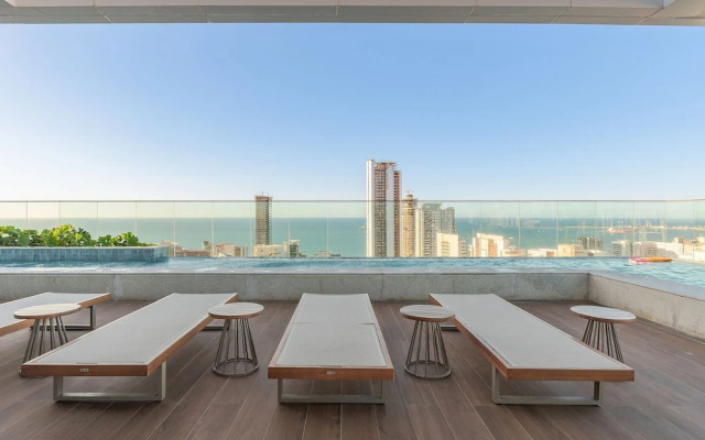 Beach Class Meireles Housi by Carpediem