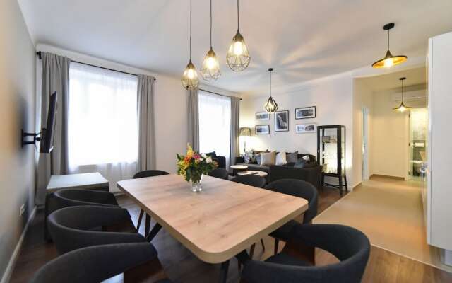 Premium Central Apartment & Room