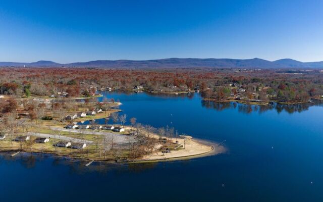 Crown Resorts at Lake Tansi West