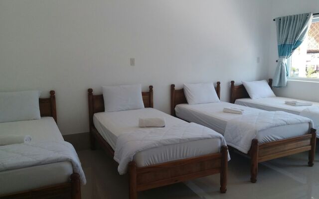 Bien Dua Backpacker Hotel