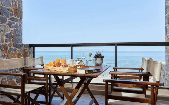 Kritzas Beach & Bungalows