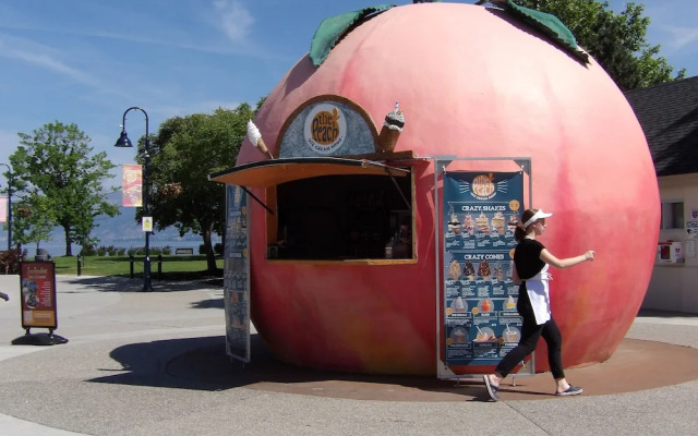 Okanagan Lakefront Resort