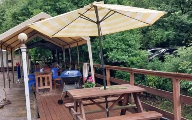Hongcheon Bandi's Herb Pension