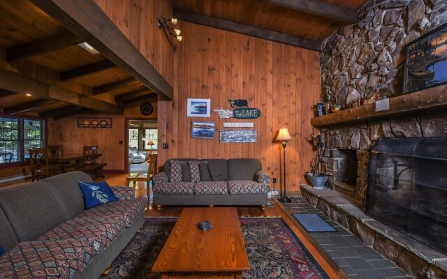 Oakleaf Lodge 5 Bedroom House