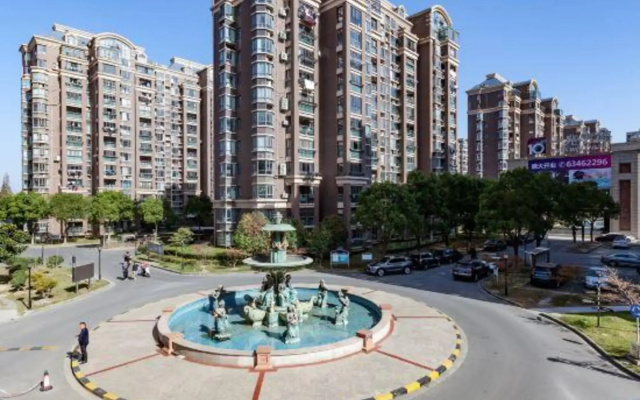 Yibai Liangpin Hotel (Shanghai Pudong Airport Store)