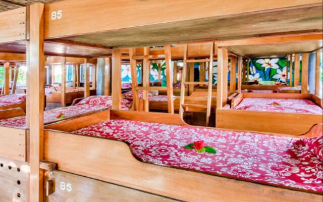 Beachcomber Island Resort