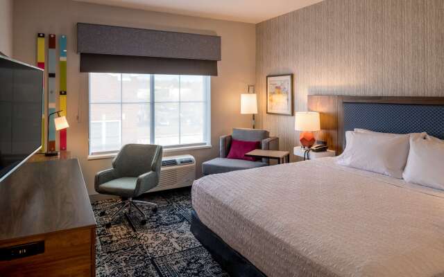 Hampton Inn & Suites Huntington Downtown