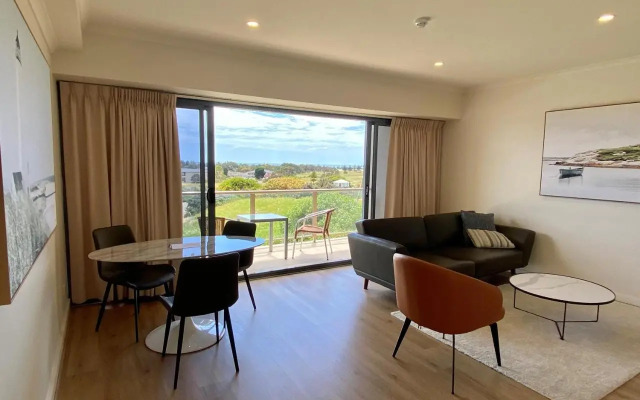 Grand Mercure Links Lady Bay