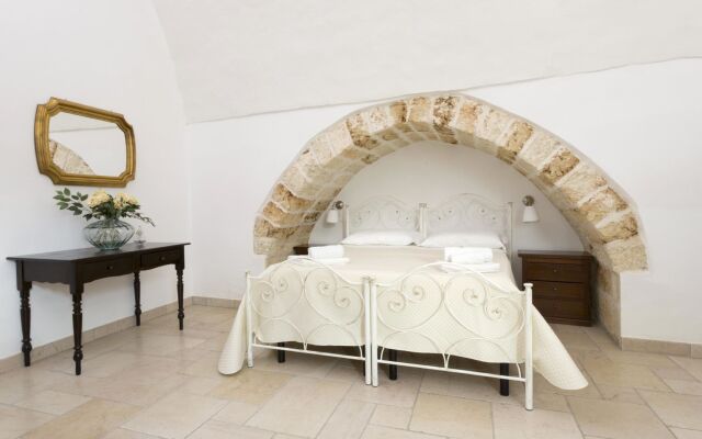 Luxury Courtyard