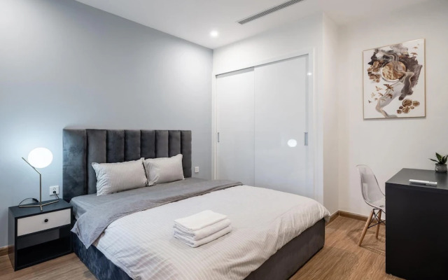 Homefromhome Skylake Apartment