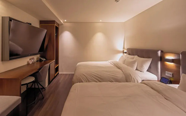 Yaja Hotel Peace Square branch