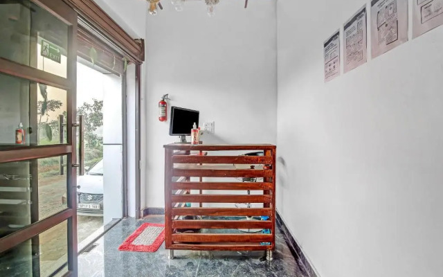 Hotel Larissa by OYO Rooms