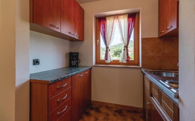 Stunning Home in Preko With 3 Bedrooms and Wifi