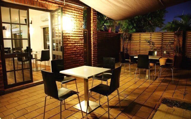 Cascade Motel In Townsville