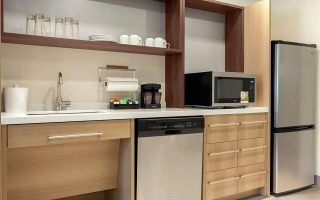 Home2 Suites by Hilton Sarasota - Bradenton Airport, FL