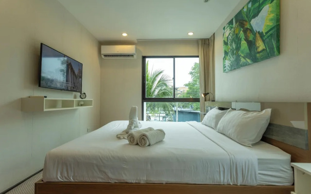 Everything walking  Gym Sauna Beach c120