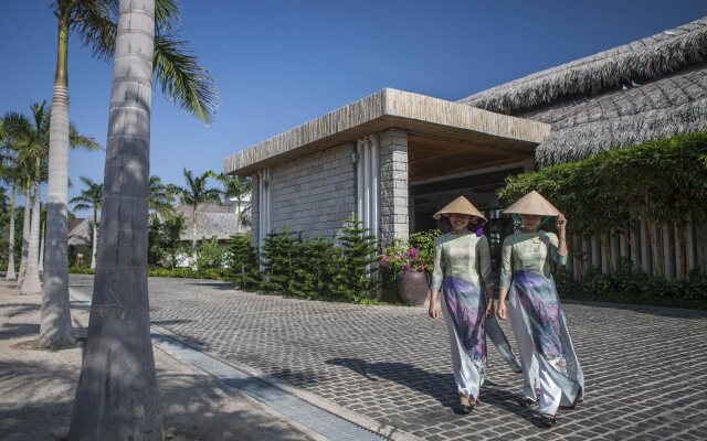 Aroma Beach Resort & Spa