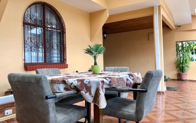 Mama Tica Guest House