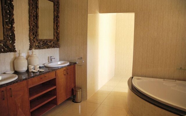 The Victoria Falls Deluxe Suites