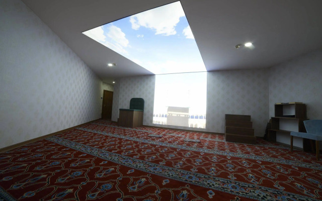 Saffron Hotel