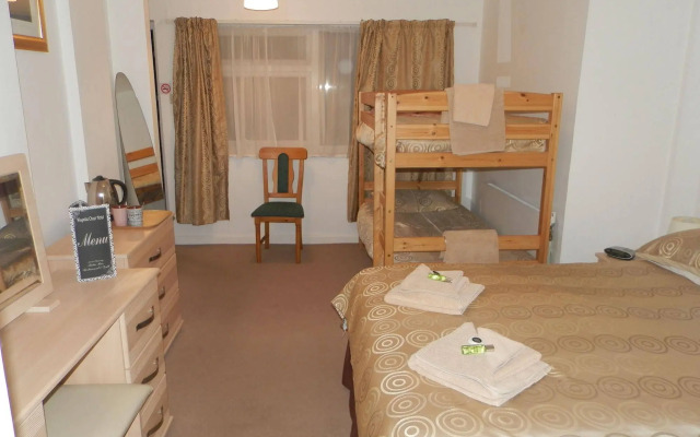 Wayside Cheer Hotel