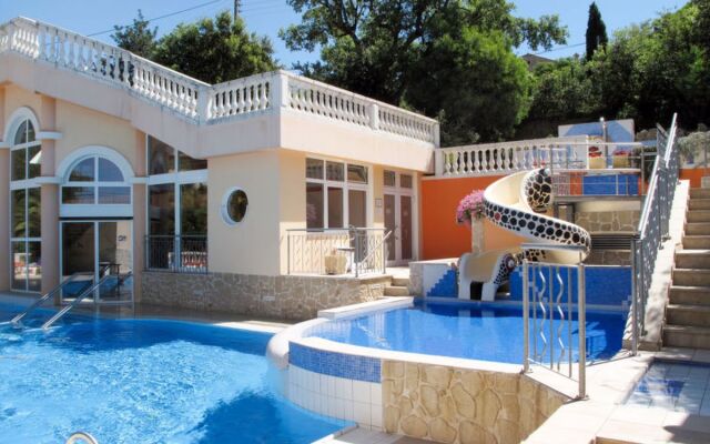 Grimaud (MAX310)