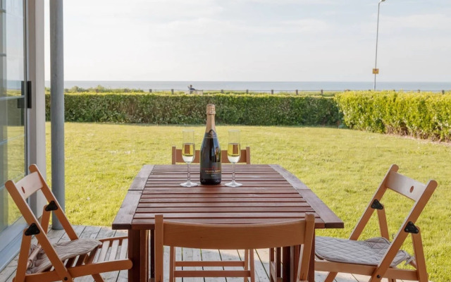 2 Bed Seapoint Birchington Escape By Adliv