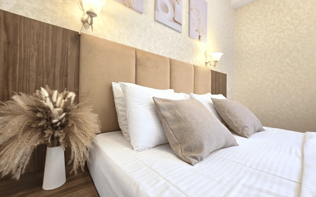 Deluxe apartment on Berezovaya Street