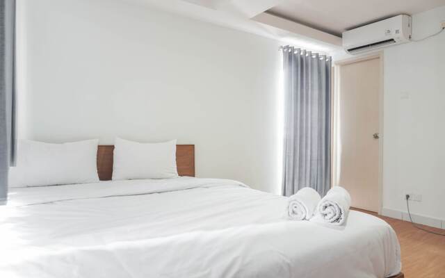 Scenic And Strategic Studio Amethyst Apartment