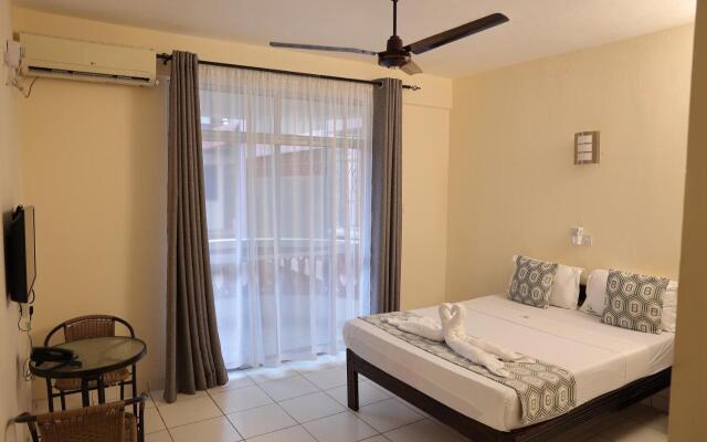 Merry Villa Hotel & Apartments