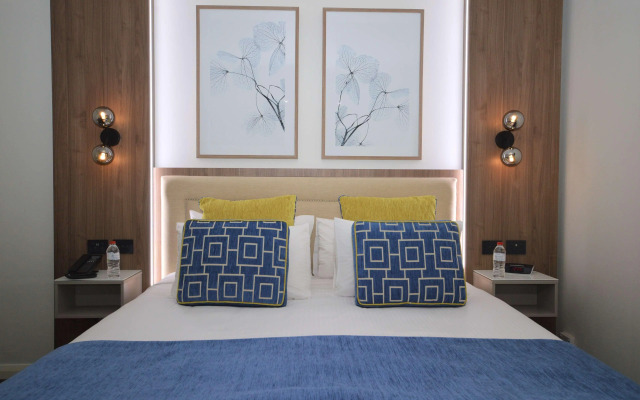 Bluegum Dubbo by Travellers