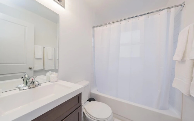 JURNY - Close to Music Row - 4 Bedroom Apartments