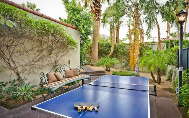 Villa Carmelita - The Sonny & Cher House