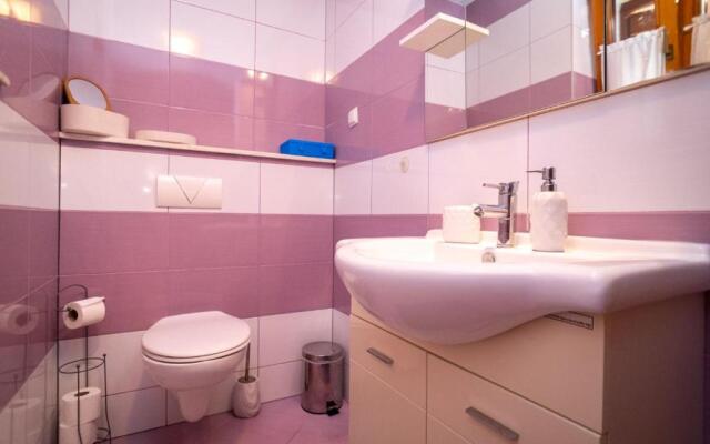 Apartments and Rooms Marino