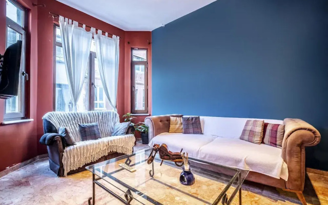 Dreamy Flat With Excellent Location in Beyoglu