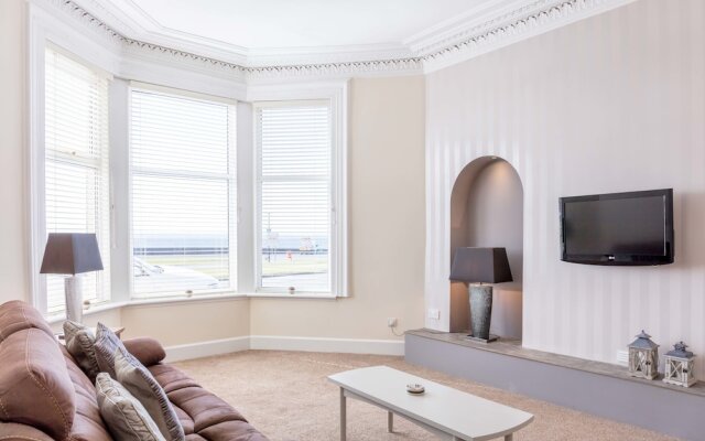 Eagleton Residence - Donnini Apartments