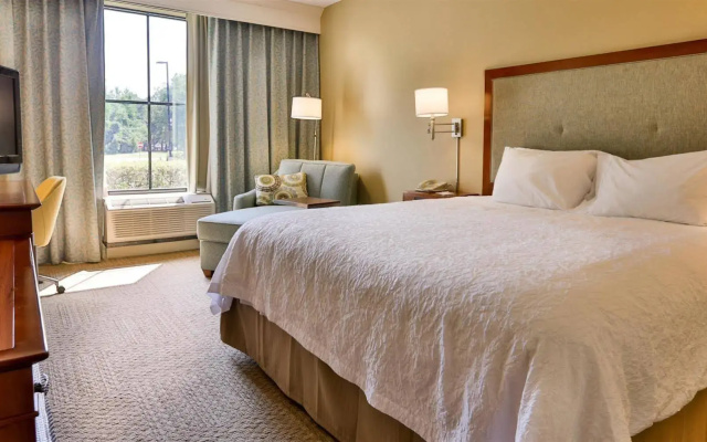 Hampton Inn & Suites Charleston Airport