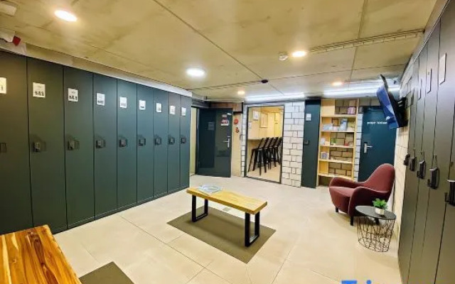 Peaky Riders Self Check-in Hotel