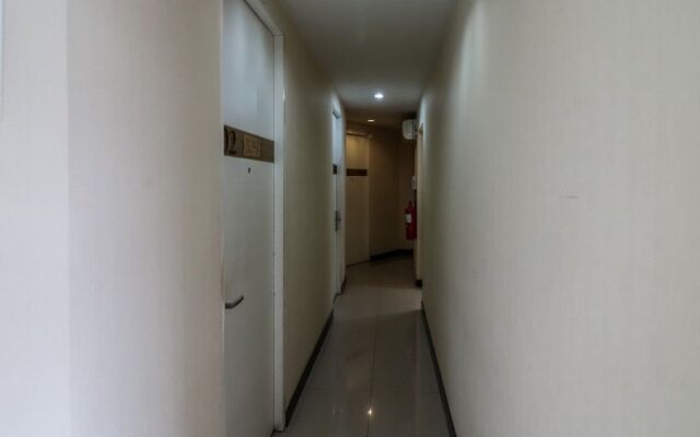 NIDA Rooms Khlong Toei 390 Sky Train