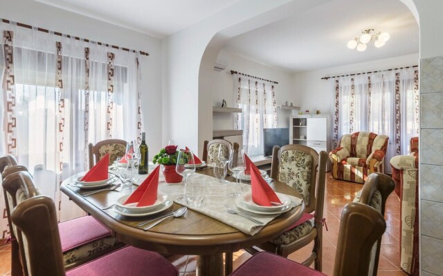 Stunning Apartment in Pula With 3 Bedrooms and Wifi
