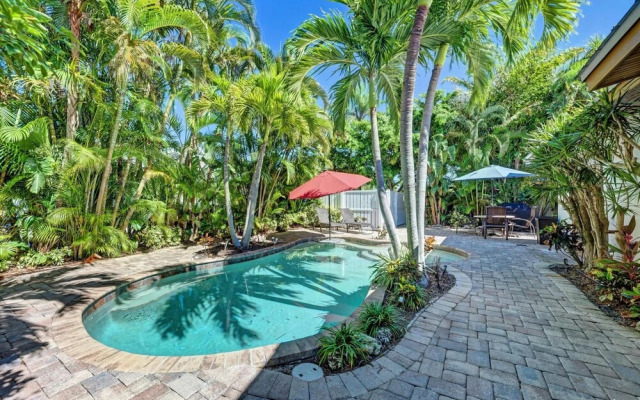 Anna Maria Island Edgewater Bungalow