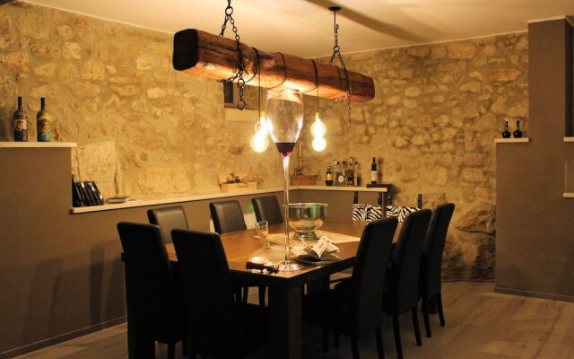 Arco di Vino - Tourist Location