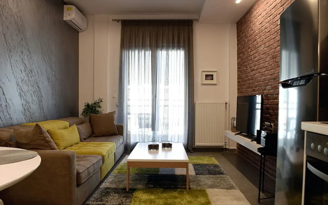 Gusto Luxury Apt Must