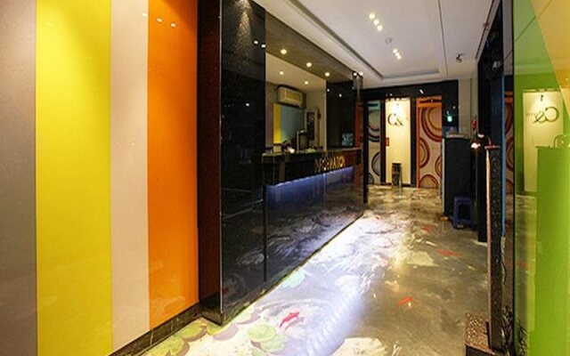 Hotel C&