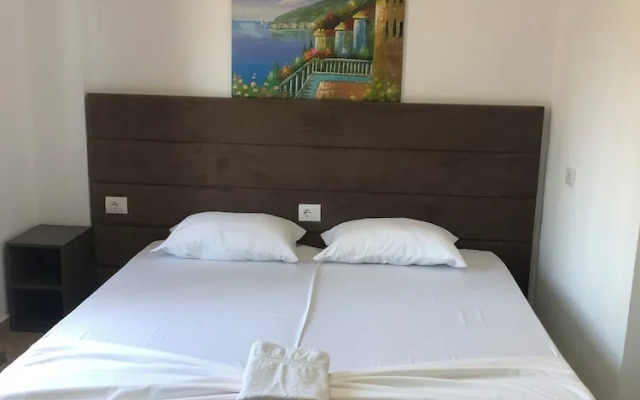 Monas Guesthouse