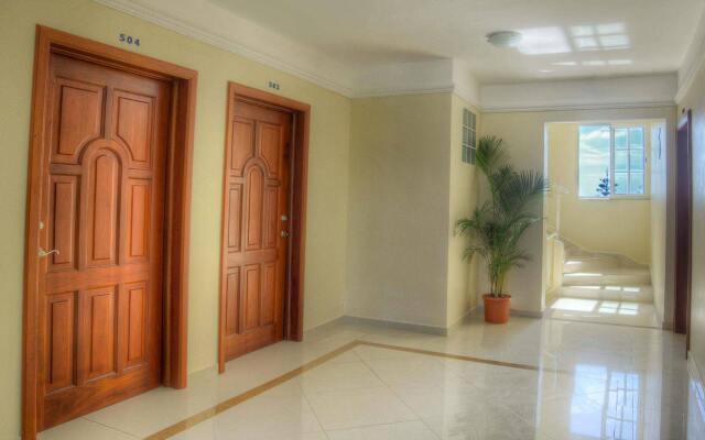 Hotel Shakey