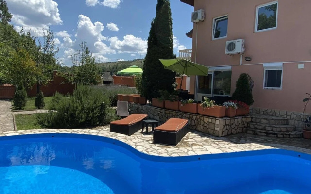Private Riverside Villa Silvia